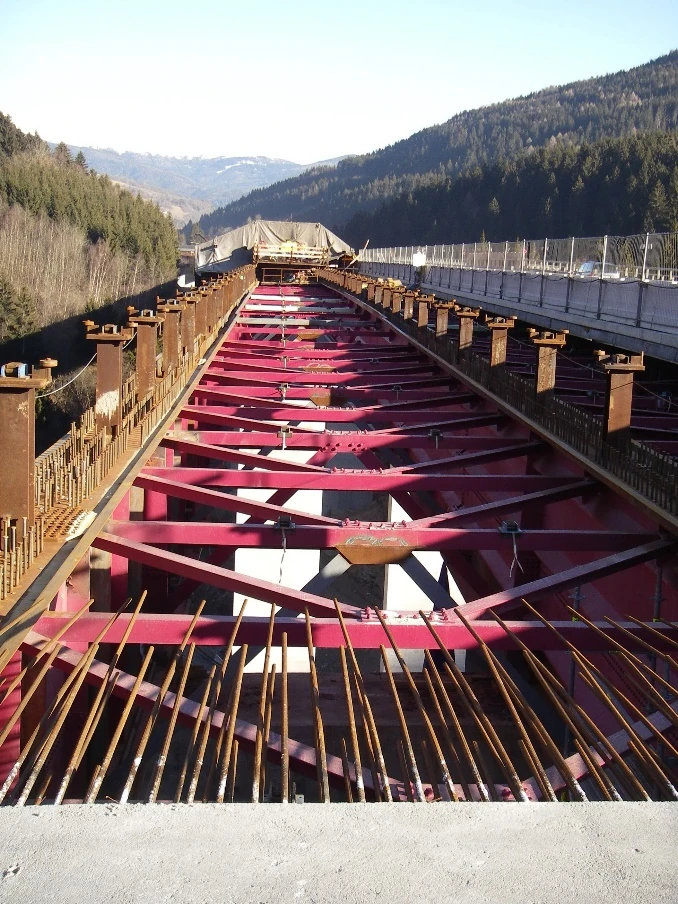 Tragwerk während der Sanierung